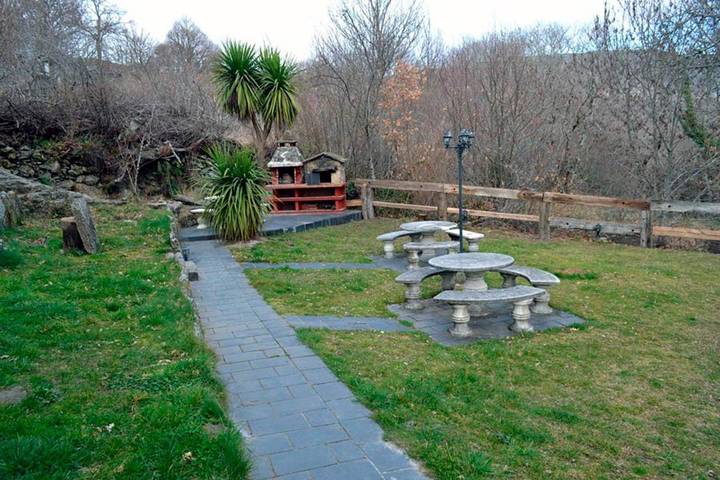 Casa rural para 2 personas, con Balcón y Terraza además de Jardín y Vistas en Sanabria (Zamora) - 3