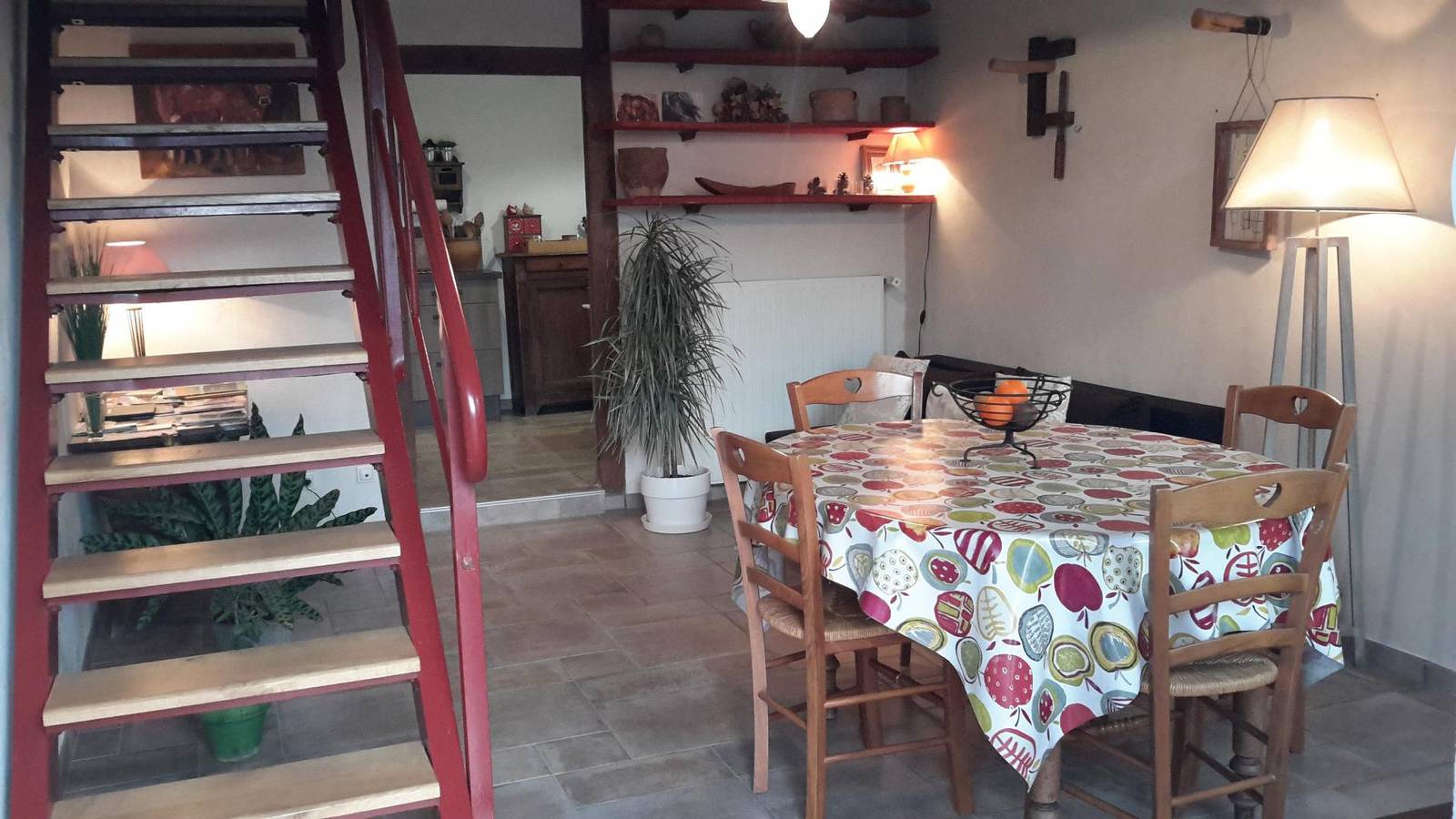 Gîte für 5 Personen mit Terrasse in Brangues, La Tour-du-Pin und Umgebung