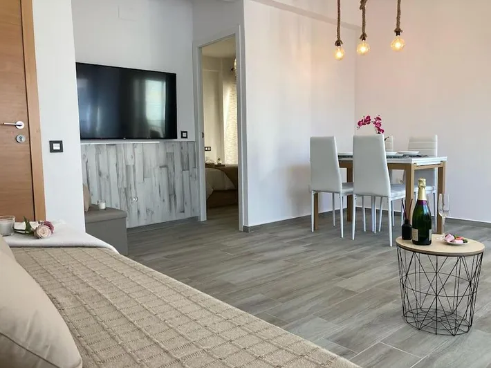 Apartamento de vacaciones para 4 personas, con piscina y jardín - 1