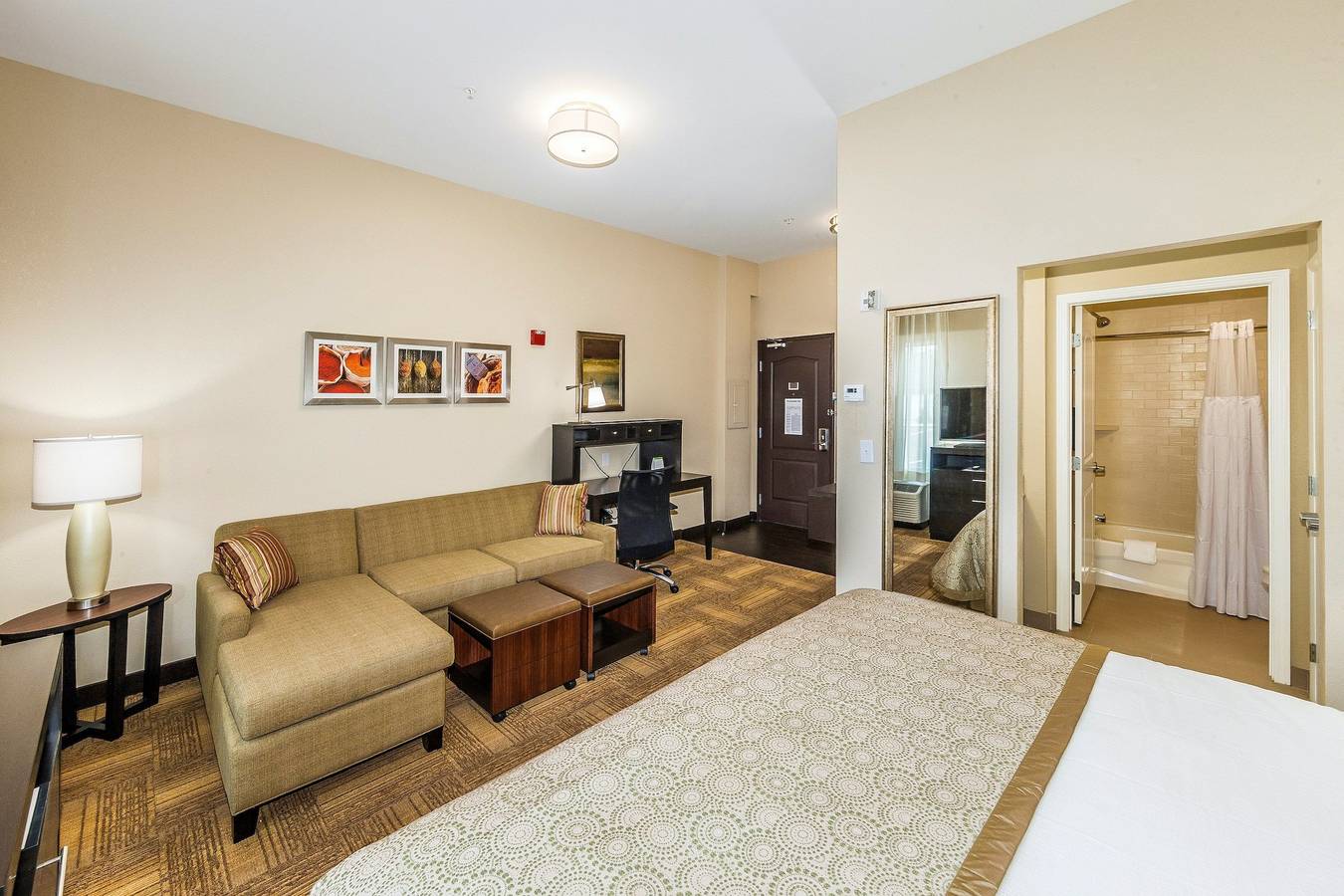 Ganzes Studio, Staybridge Suites Knoxville - West in Knox County (TN)