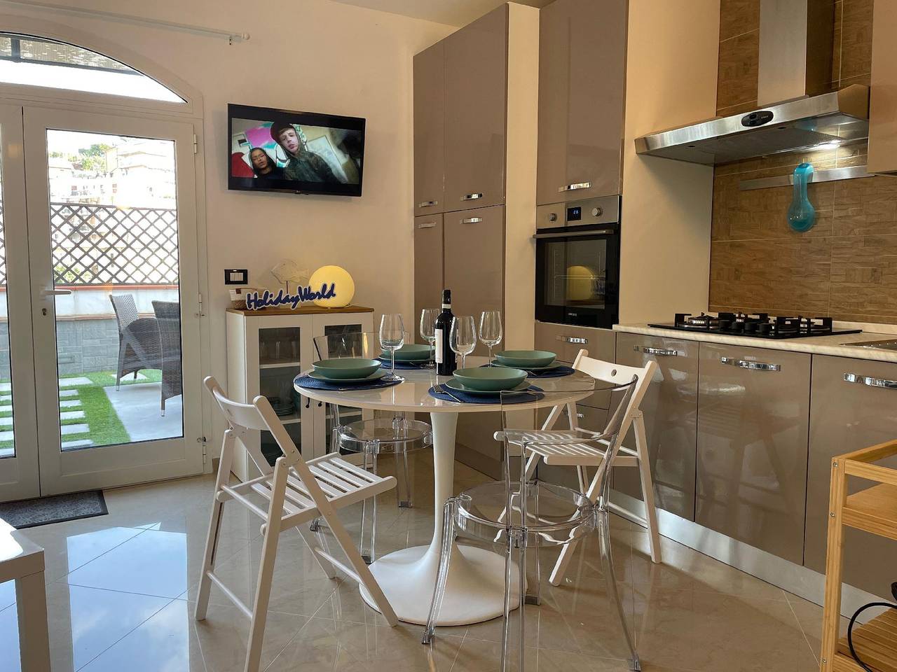 Geheel vakantieappartement, The Paradise of Via Dante by Holiday World in San Remo, Sanremo Gemeente