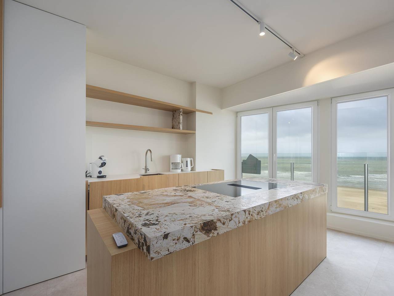 Appartamento intero, Beautiful 2-bedroom apartment with ocean views in Middelkerke, Costa belga
