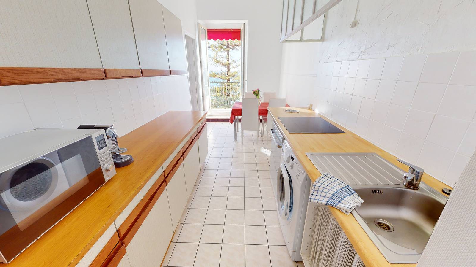 Hel ferielejlighed, Ferielejlighed for 4 personer med balkon in Menton, Nice og omegn
