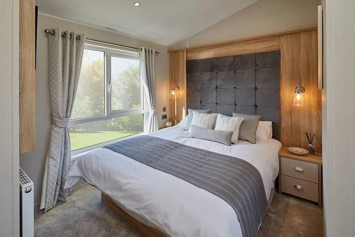 Chalet for 4 people, with pool and garden, with pets in Cornwall