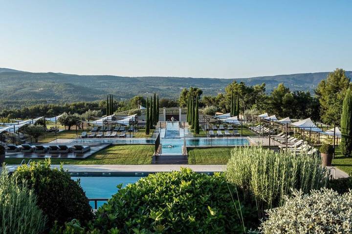 Hôtel pour 2 personnes, avec sauna et piscine ainsi que jacuzzi et jardin, adapté aux familles