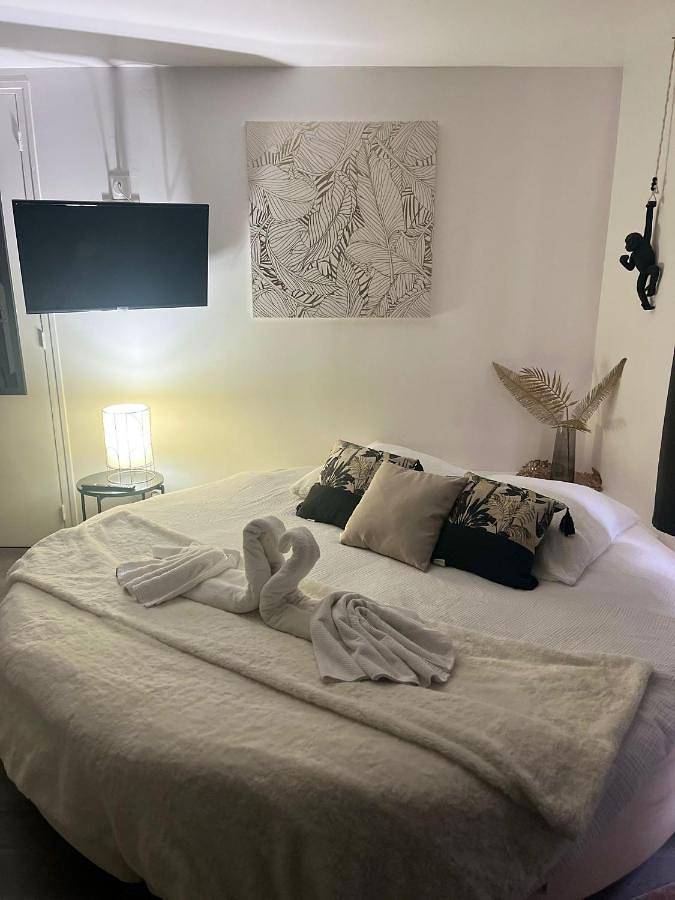 Appartement entier, Appartement jacuzzi Gold&Night in Verneuil-sur-Avre, Région d'Évreux