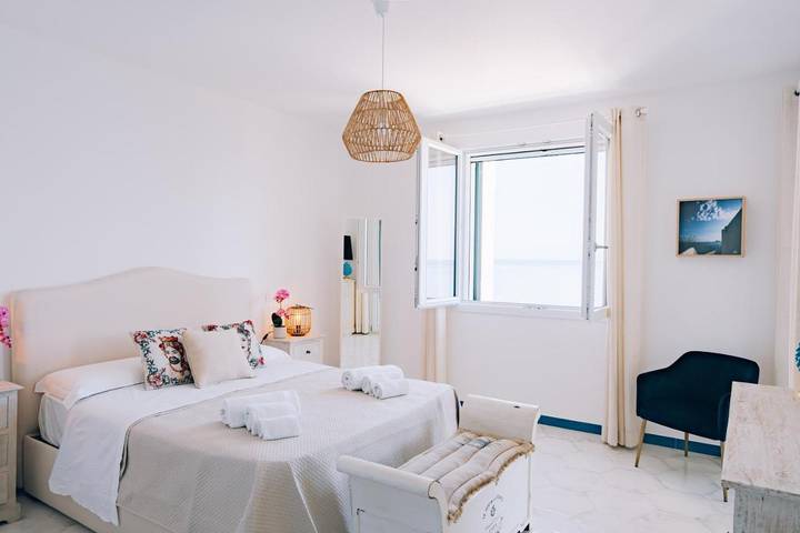 Gîte pour 8 personnes, avec jardin et piscine ainsi que jacuzzi et sauna à Porticello - 2