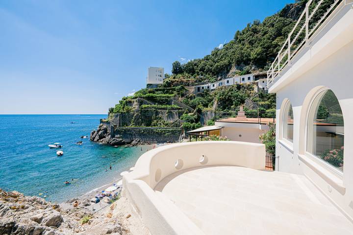 Villa per 10 persone, con Idromassaggio e Terrazza nonché Giardino e Panorama a Maiori