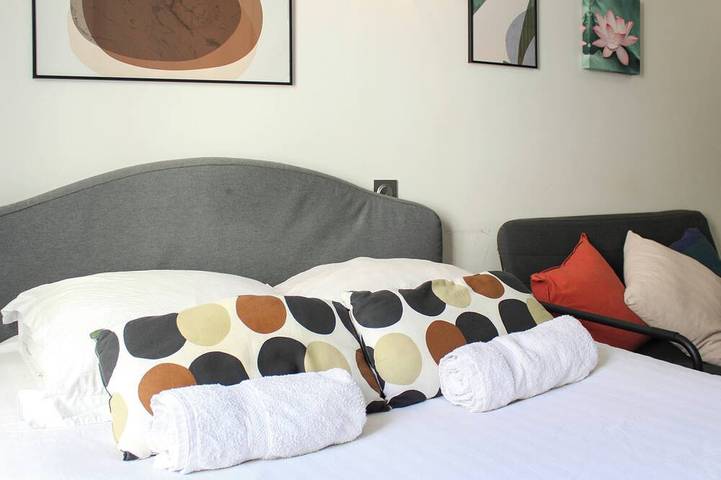 Appartement entier, 20m² cosy aux portes de Paris in Courbevoie, Hauts-de-Seine