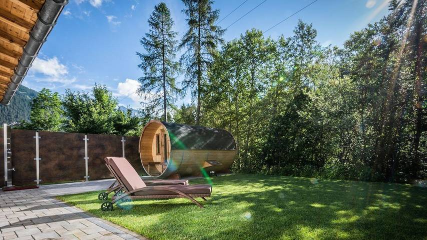 Ferienwohnung für 4 Personen, mit Sauna und Garten sowie Terrasse in Bach