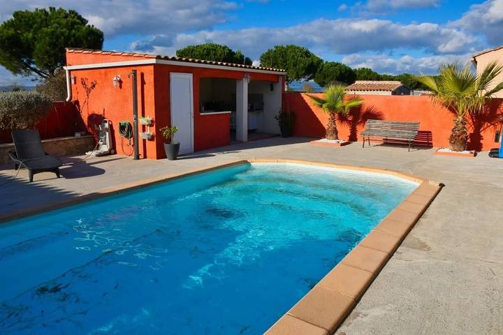 Location de vacances pour 6 personnes, avec jardin et jacuzzi ainsi que sauna et piscine à Carcassonne - 2