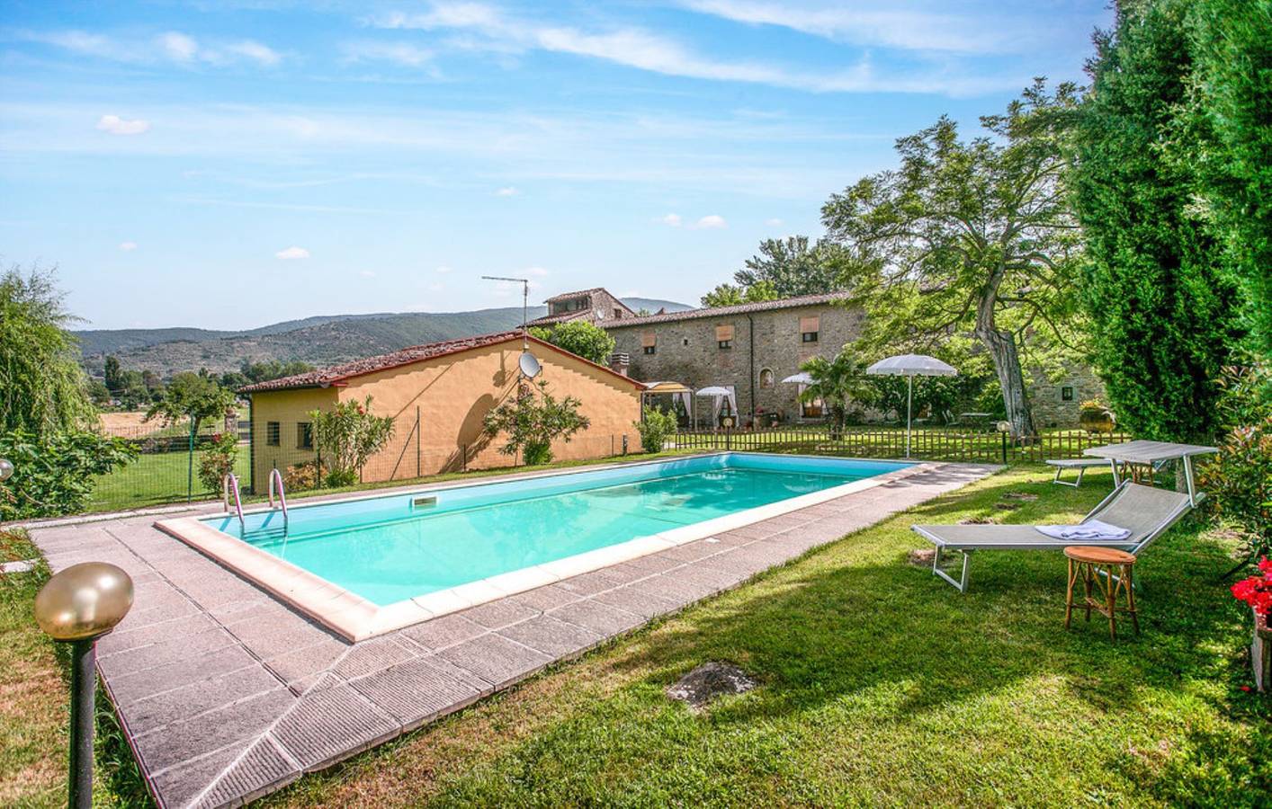 Villa for 15 People in Sodo, Arezzo Province