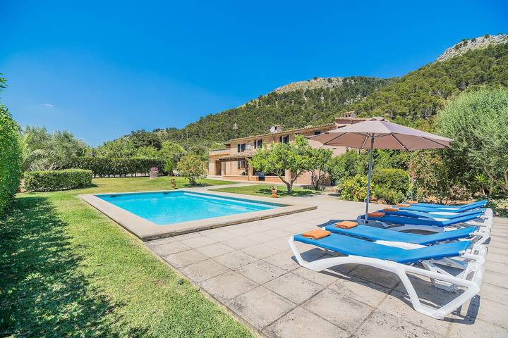 Villa Cati mit Blick aufs Land, Pool, Garten, Klimaanlage und WLAN in Torrent de la Vall d'en Marc, Pollença