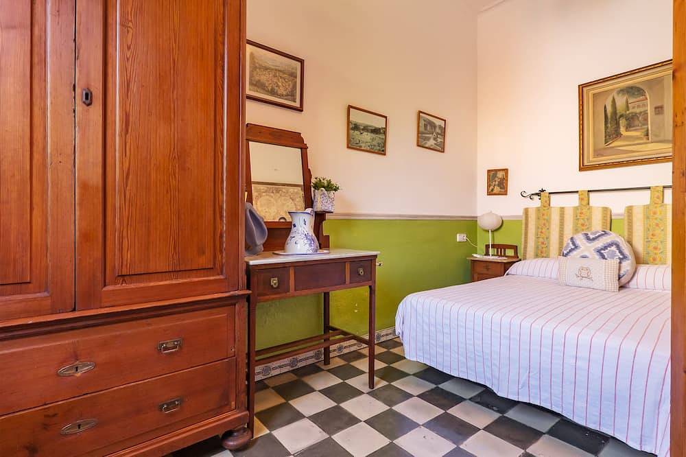 Haus mit Patiogarten nahe dem Meer in El Molinar, Palma