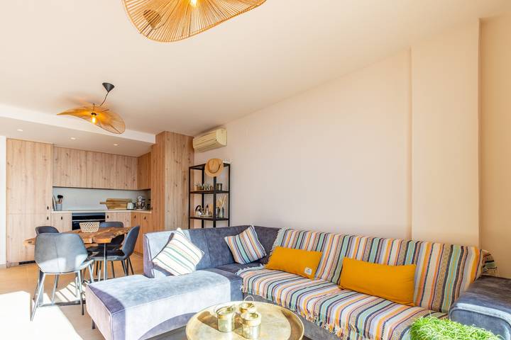 Apartamento entero, Apartamento 'Vistamar 96' con vistas al mar, Wi-Fi y aire acondicionado in Benitachell, Costa Blanca