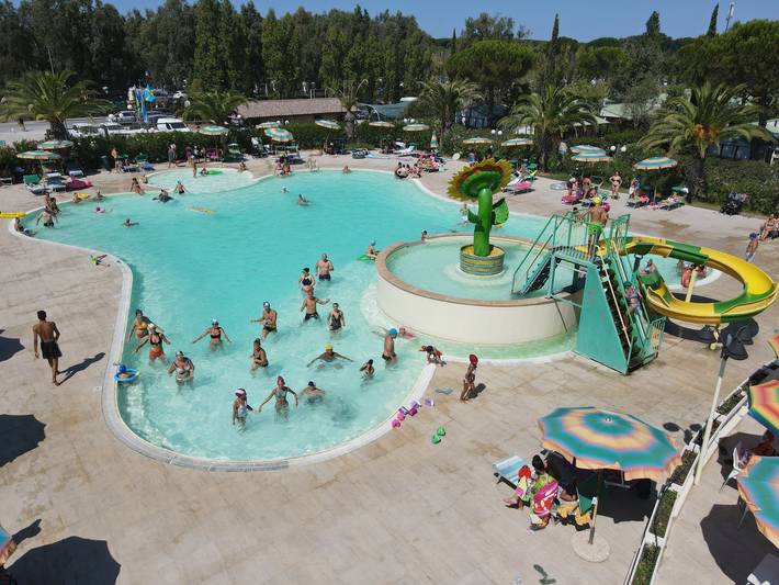Ferienhaus für 7 Personen, mit Whirlpool und Terrasse sowie Kinderpool und Pool in Marina di Bibbona