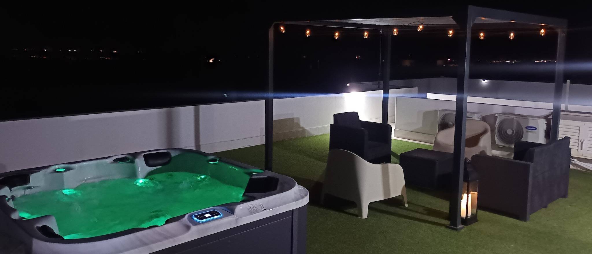 Villa 'Sunrise House' with Sea View, Jacuzzi, Pool, Wi-Fi and Air Conditioning in Tavira (Santa Maria), Faro District