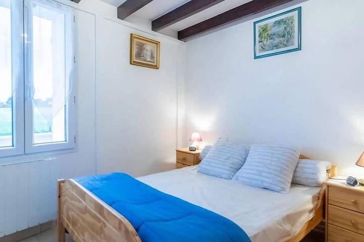 Location de vacances pour 6 personnes, avec jardin à Arces