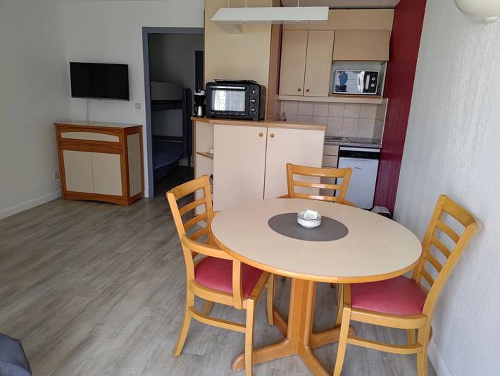 Gîte pour 4 personnes, avec balcon/terrasse dans Plage Benoît - 2