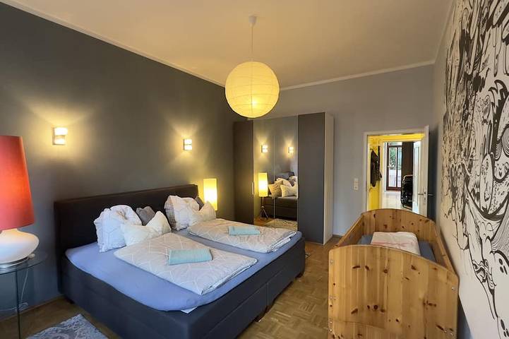 Entire apartment, Family-friendly 3-room apartment in the middle of hip Pieschen in Pieschen (Dresden), Dresden