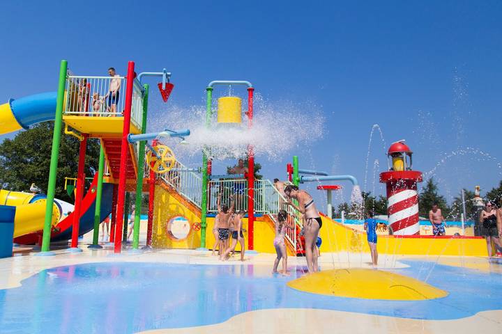 Ferienhaus für 4 Personen, mit Garten in Burgh-Haamstede - 2