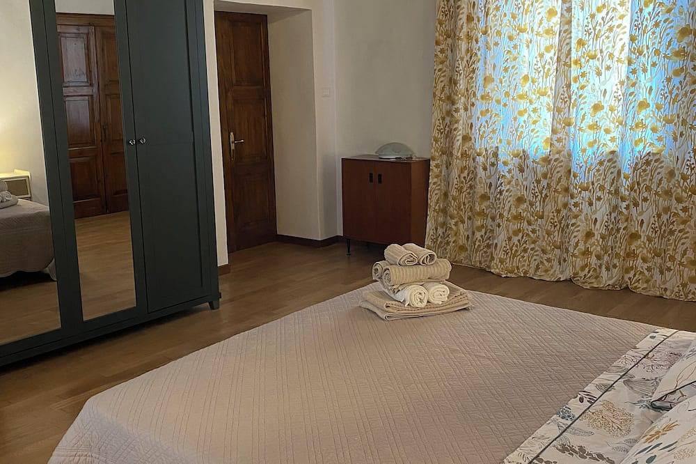 Ganze Wohnung, Im Herzen von Volta Mantovana, charmante Wohnung im historischen Zentrum in Volta Mantovana, Mantua Provinz