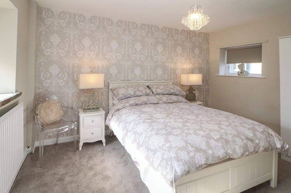 Lake Side Cottage, pet friendly, with a garden in Wakefield in Wakefield, Westliches Yorkshire