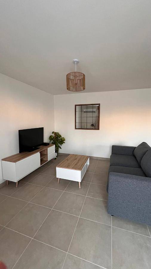Gîte pour 4 personnes, avec jardin et terrasse à Aimargues - 2