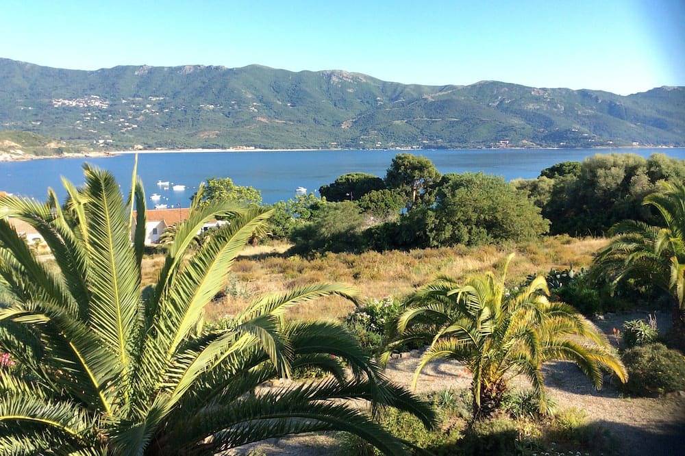 Appartement entier, Super appart climatisé vue pleine mer in Tiuccia, Casaglione