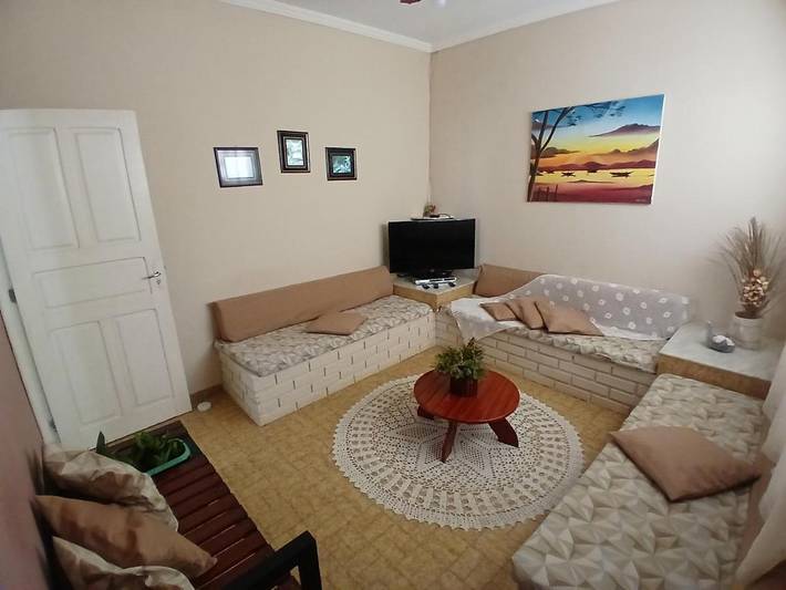 Casas e apartamentos de temporada para 9 pessoas, com jardim e balcão em Marataízes