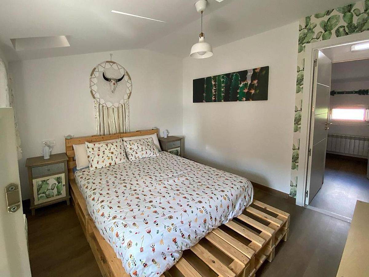 Standard Double Room with Shared Bathroom in Soto del Barco, Costa Verde