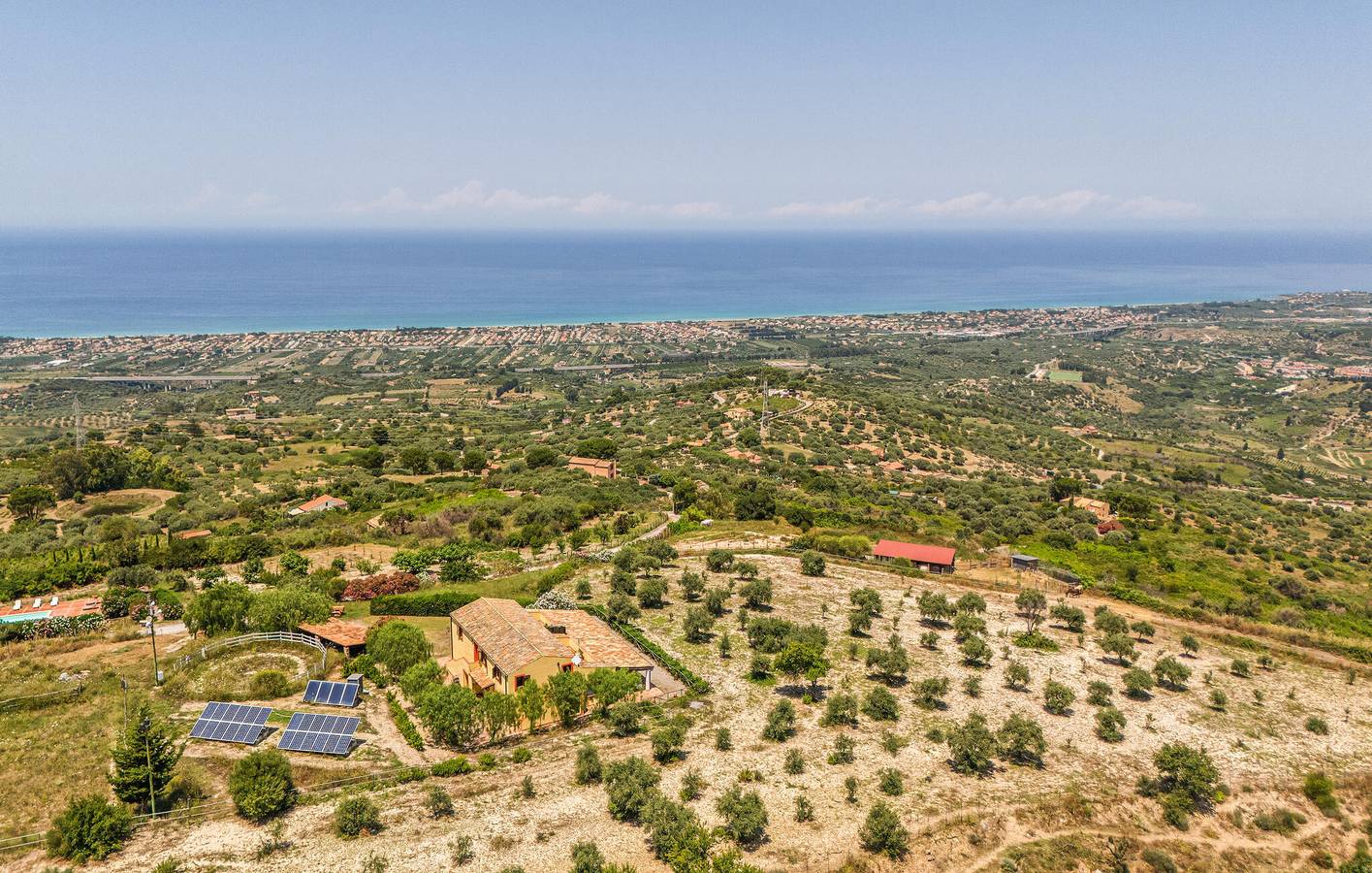 Ganze Ferienwohnung, Appartement mit Meerblick, Pool und Garage, 900m vom Ristorante in Collesano, Palermo Provinz