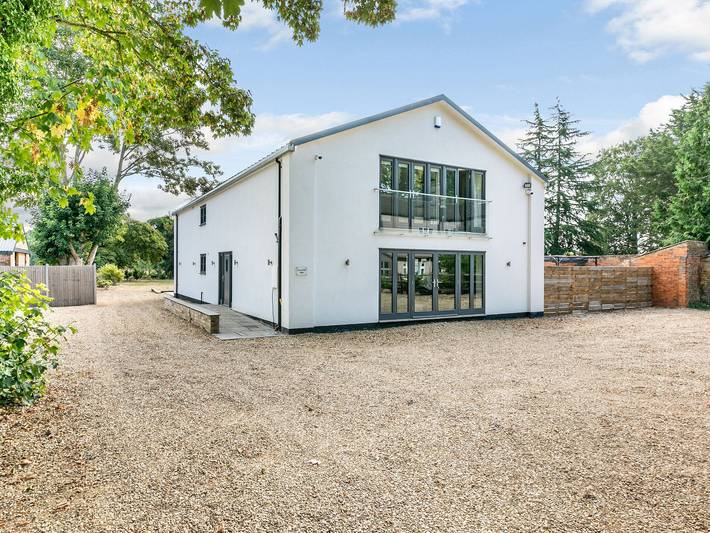 Howell Hall Barn in Lincolnshire