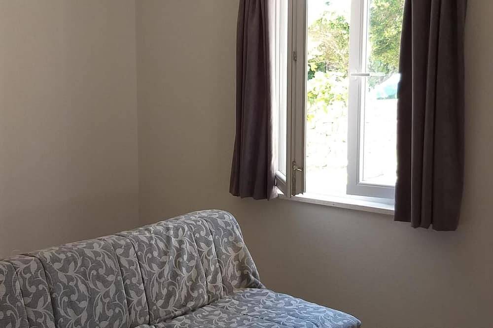 Ganze Wohnung, Sehr schöne Lage , 80 m bis zu Strand, Kinderfreundlich in Novalja, Pag