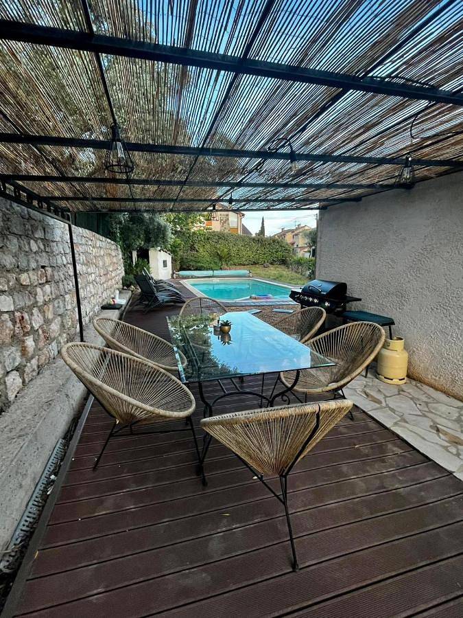 Villa pour 8 personnes, avec piscine ainsi que jardin et jacuzzi à Draguignan - 4