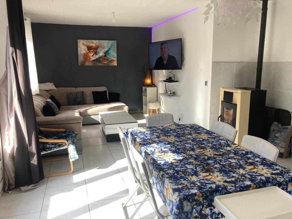 Appartement entier, Two-Bedroom Apartment in Givet (homonymie), Parc naturel régional des Ardennes