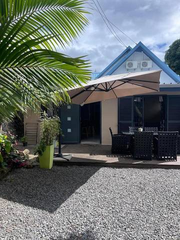 Location de vacances pour 6 personnes, avec terrasse et piscine dans Sainte-Clotilde