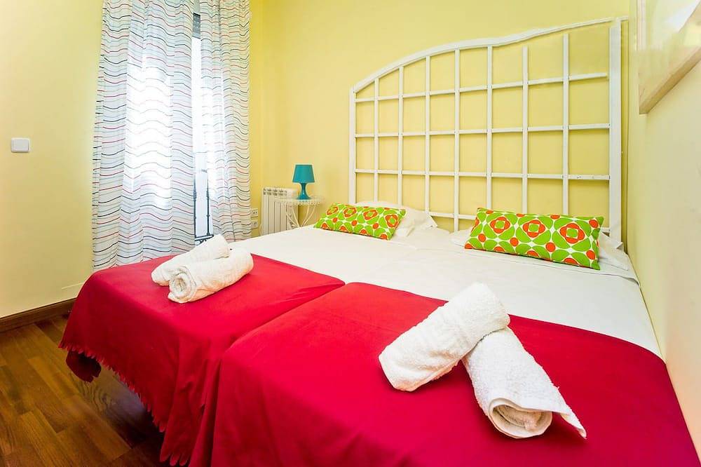 Entire apartment, Super Central Perfect Apartment In Madrid For Monthly Rentals in Centro (Madrid), Madrid