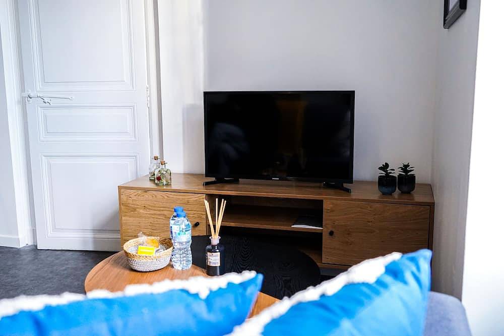 Entire apartment, The Little Sailor - Cozy - Wireless - Near Downtown in Châteauroux, Châteauroux region