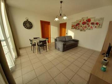 Gîte pour 3 personnes, avec balcon à Ferrere