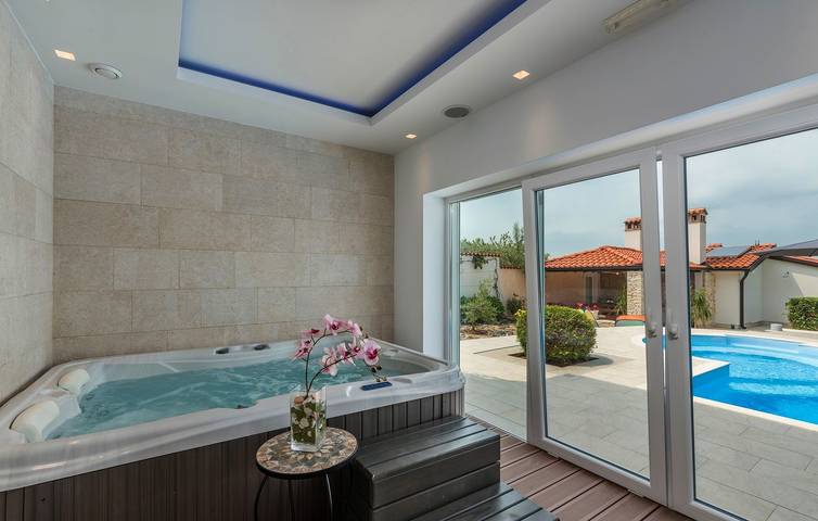 Villa pour 8 personnes, avec piscine ainsi que sauna et jardin à Kanfanar - 3