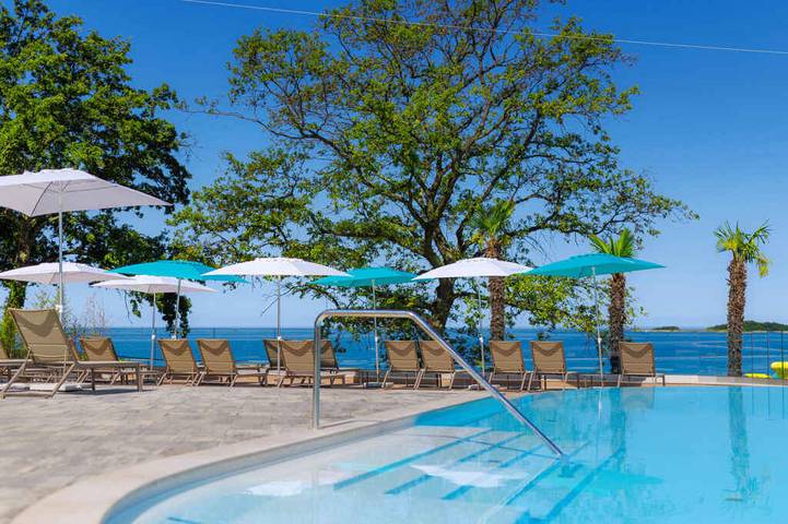 Camping für 7 Personen, mit Garten in Funtana