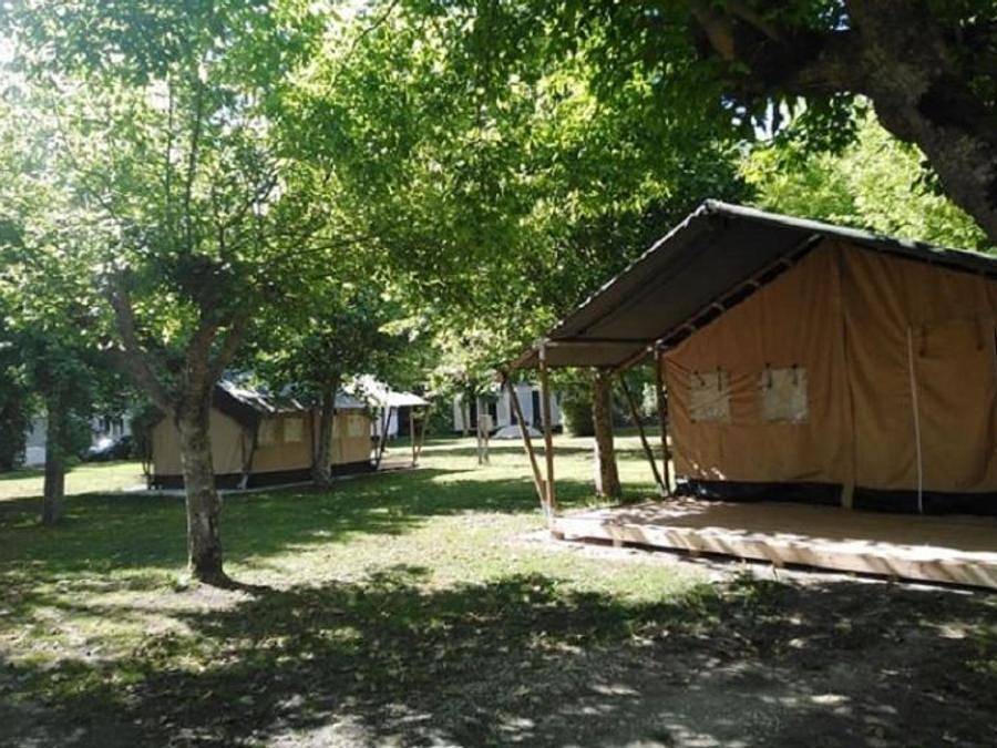 Camping Paradis Aubeterre sur Dronne - Glampingtent 4 personen - Sunair Lodge M zonder sanitair in Charente