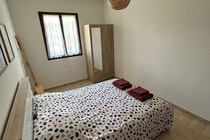 Location de vacances pour 8 personnes, avec terrasse, animaux acceptés à Contes - 4