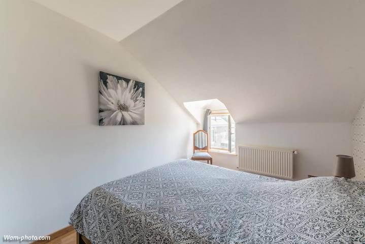 Location de vacances pour 4 personnes, avec piscine et terrasse ainsi que jardin et vue à Épineuil-le-Fleuriel - 4
