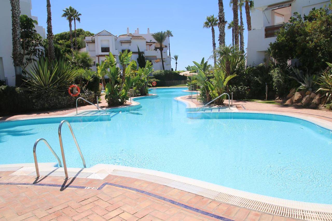 Appartement entier, Ático Costa Ballena playa infante. 1º línea playa in Costa Ballena, Rota