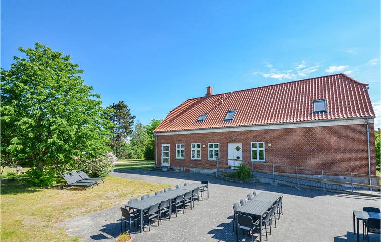 Ferienhaus für 30 Personen, mit Terrasse in Bønnerup Strand