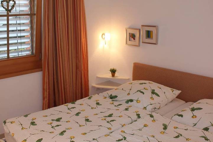 Ganze Wohnung, Alpen-Träumli - Exklusive Ferienwohnung  mit aussichtsreicher Sonnenterrasse in Beatenberg, Thunersee