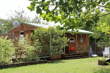 Location de vacances pour 5 personnes, avec terrasse et jardin à Breuillet