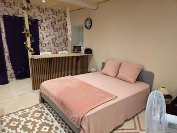 Gîte pour 2 personnes, avec terrasse à Lédenon